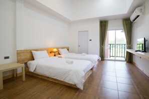 Basic Room | Desk, blackout drapes, free WiFi - Hughomestay Hotel (Ubon Ratchathani)