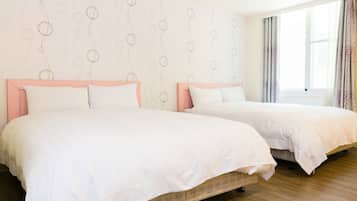 Elite Quadruple Room | Free WiFi, bed sheets