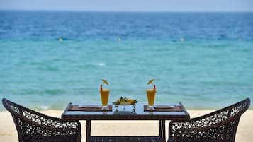 5 restaurants, spécialités Cuisine internationale