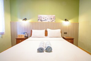 Standard Double Room | Desk, free WiFi, bed sheets