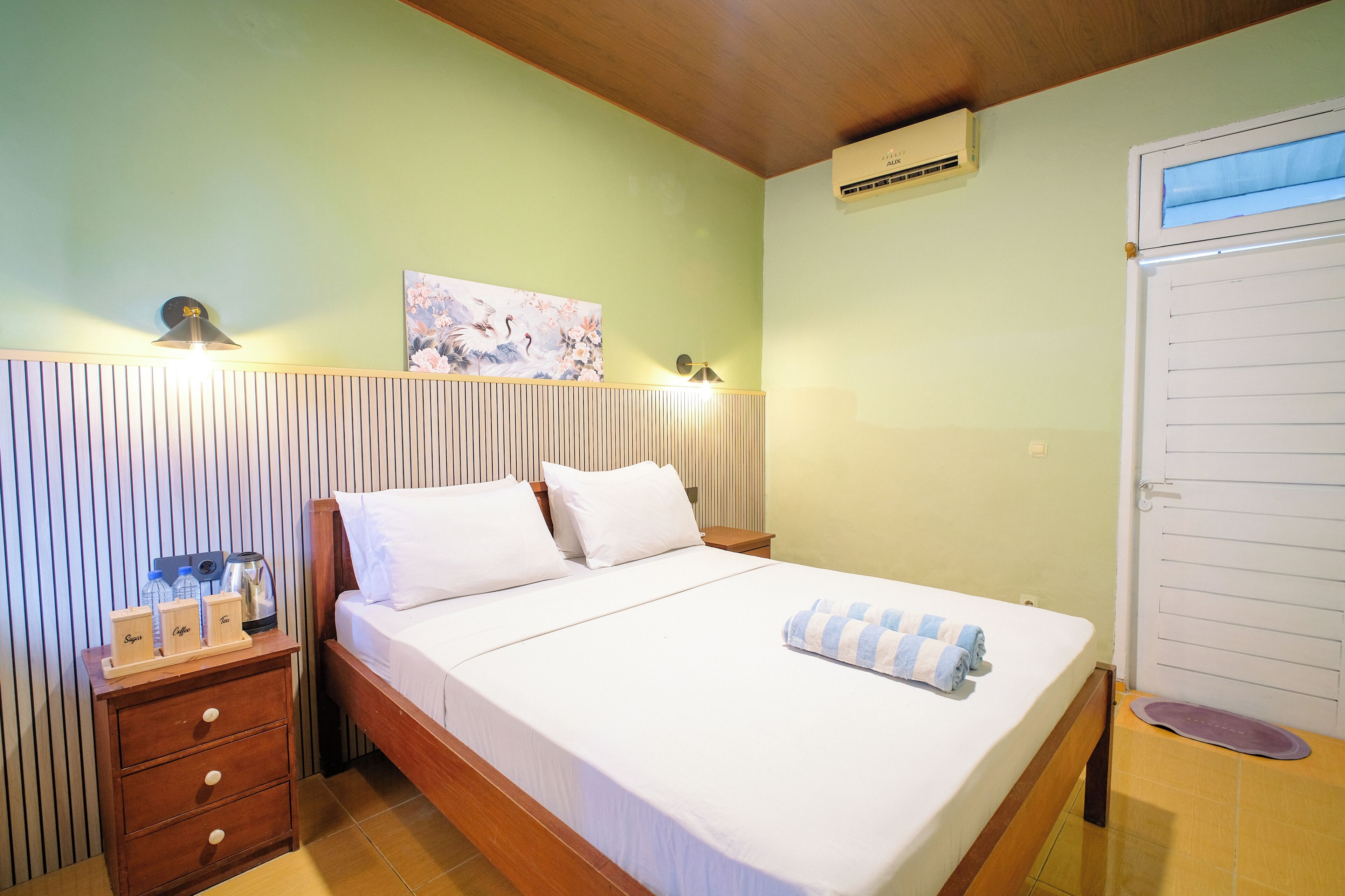 Standard Double Room | Desk, free WiFi, bed sheets