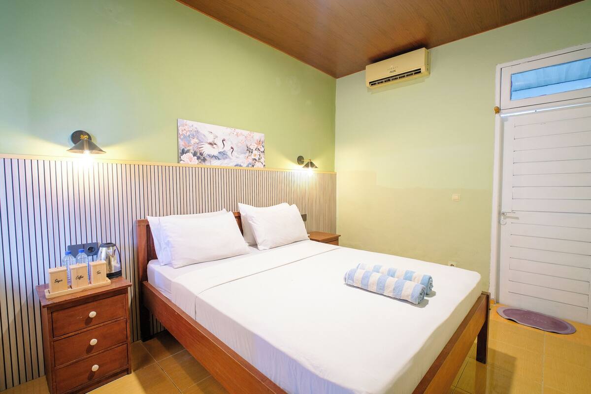 Habitación estándar doble | Escritorio, wifi gratis, ropa de cama