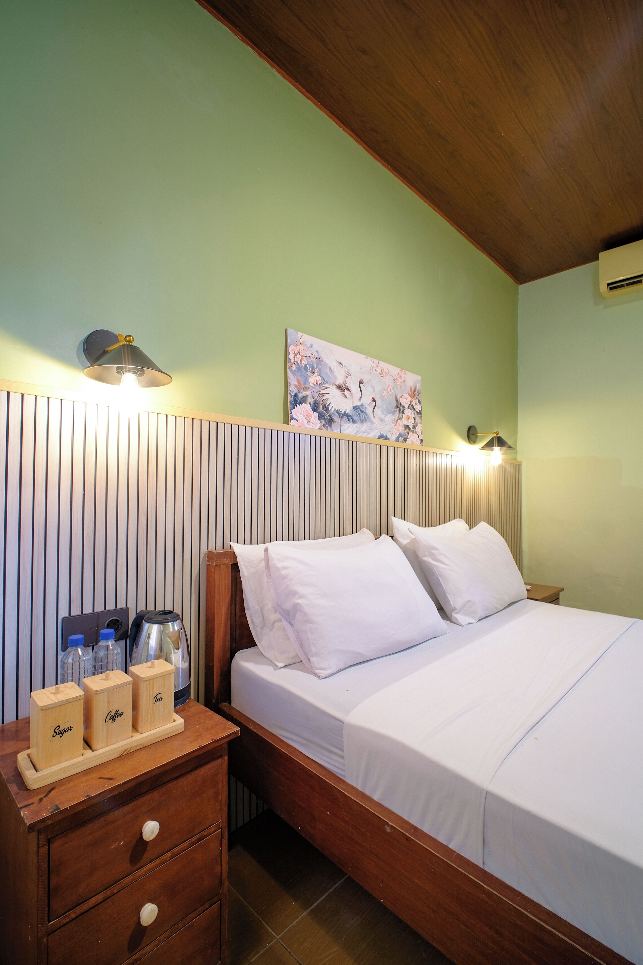 Standard Double Room | Desk, free WiFi, bed sheets