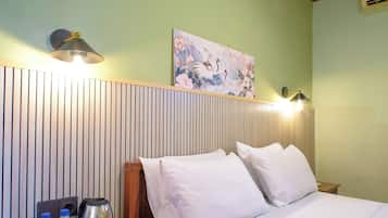 Standard Double Room | Desk, free WiFi, bed sheets