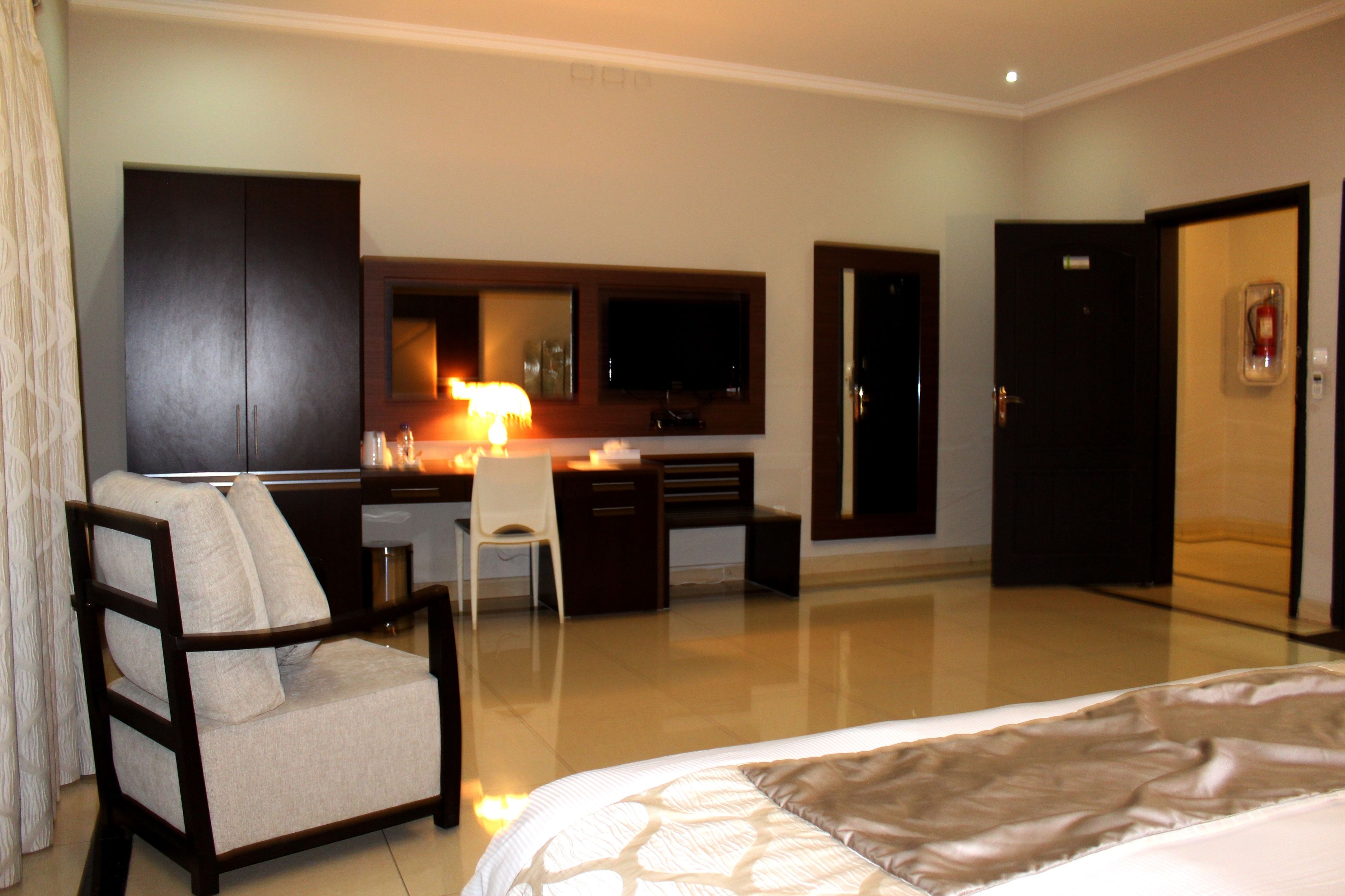 标准双人房 | 起居区 | 液晶电视