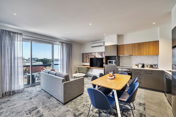 Two Bedroom with Balcony | Minibar, in-room safe, desk, soundproofing