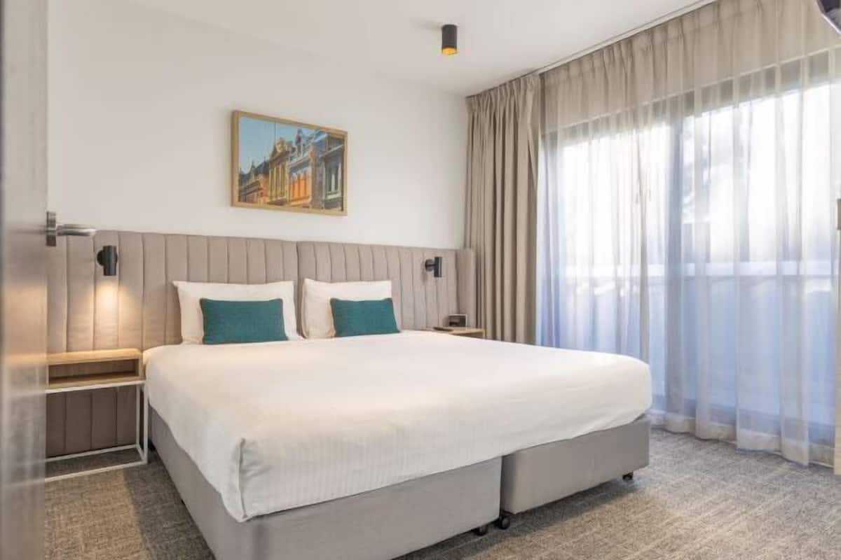 Premium bedding, pillowtop beds, in-room safe, desk