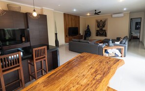 Dining - Villa Tepi Sungai (Legian)