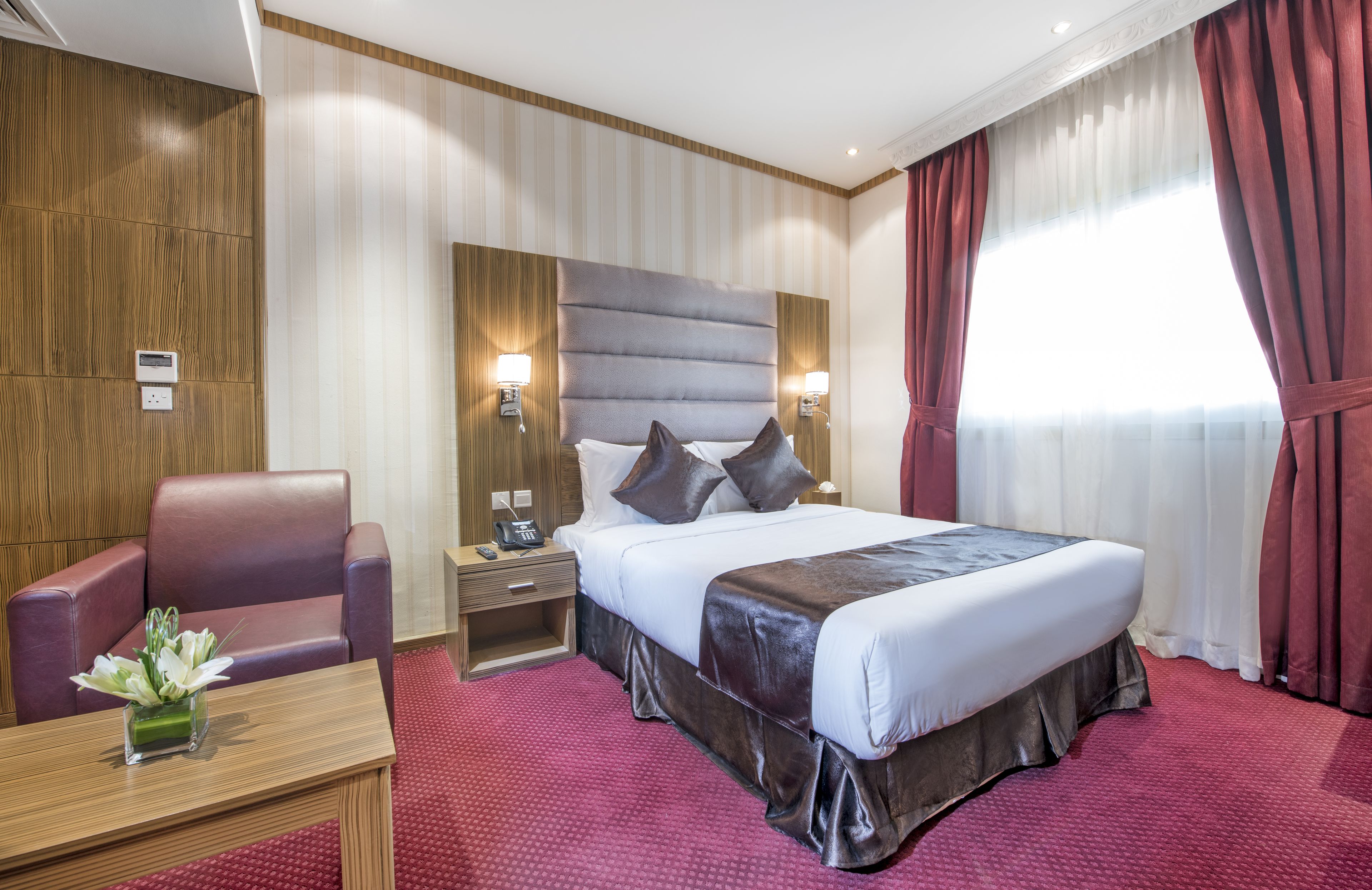 Foto - Royal Tulip Hotel LLC