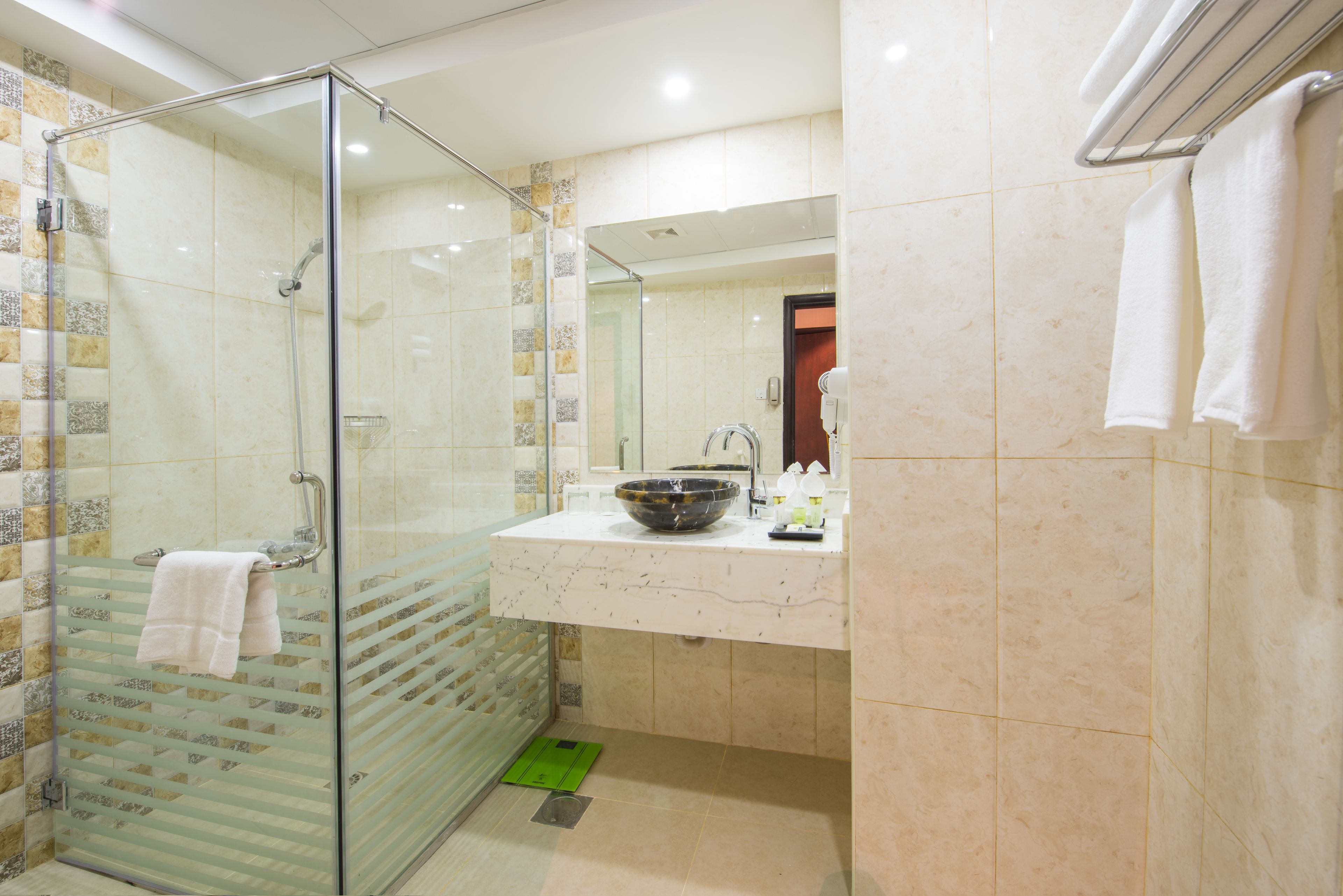 Foto - Royal Tulip Hotel LLC