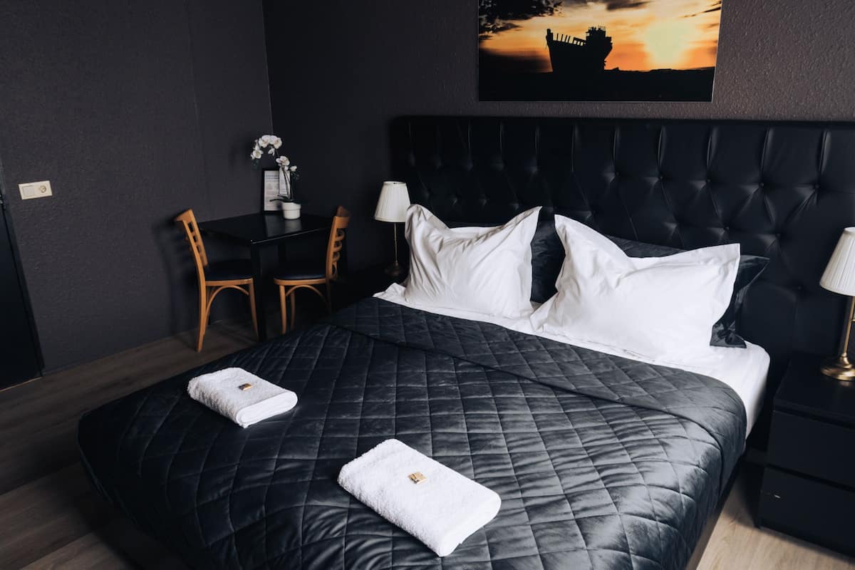 Desk, laptop workspace, free cots/infant beds, free WiFi