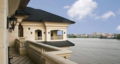 Westfoster Harbour Boutique Residences