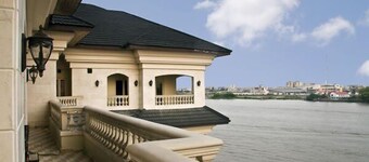 Westfoster Harbour Boutique Residences