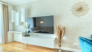 Suite – junior, balkong, sjøutsikt | TV