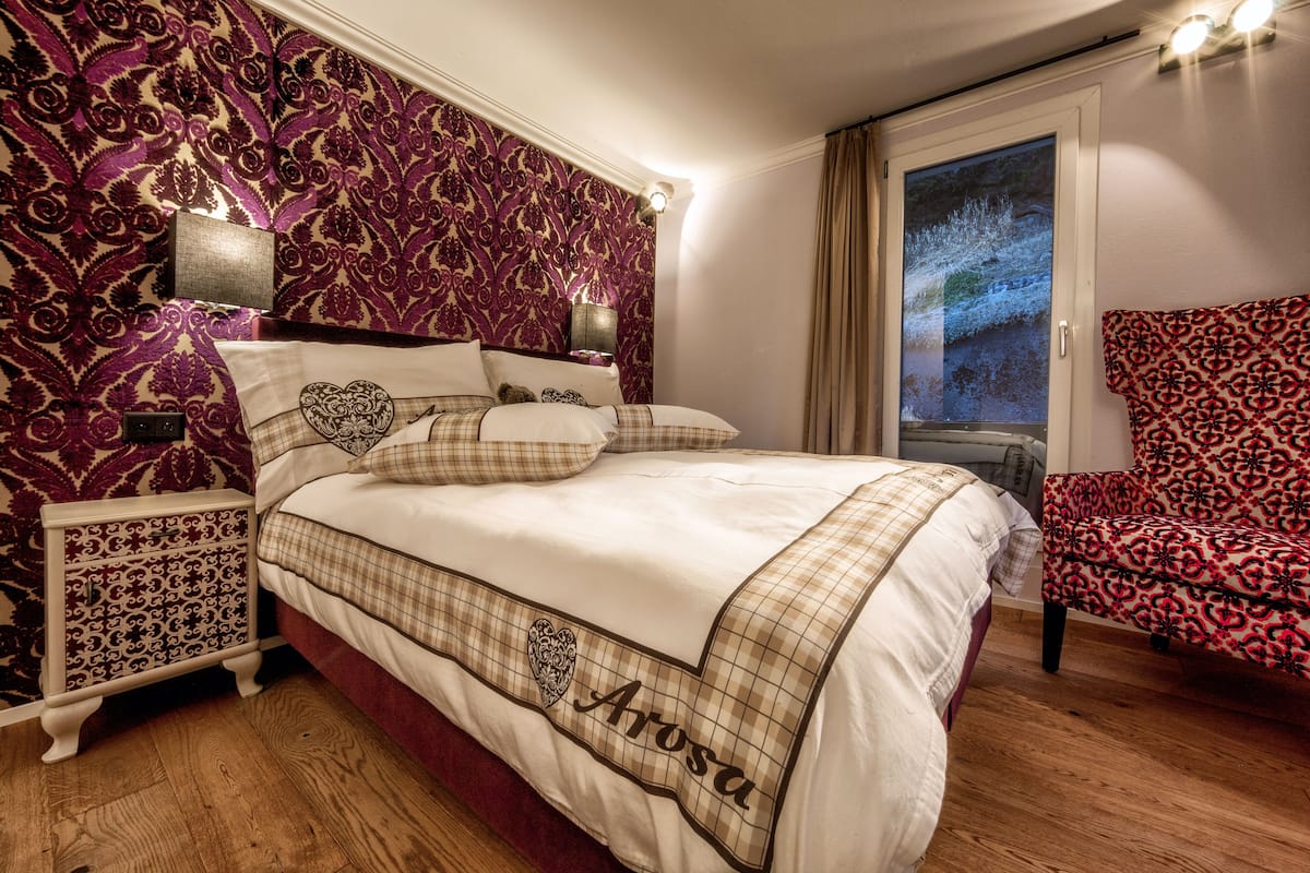 Doppia Royal, balcone | Una cassaforte in camera, con stile personalizzato