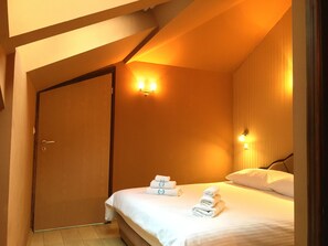 Economy-Doppel- oder -Zweibettzimmer, Nichtraucher, eigenes Bad