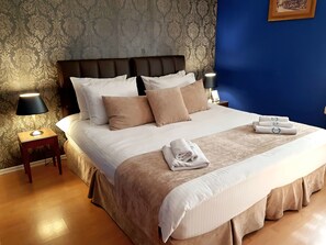 Deluxe Double Room, Non Smoking, Private Bathroom | Egyptian cotton sheets, premium bedding, down comforters, pillowtop beds - Istanbul Golden Horn (Sarajevo)