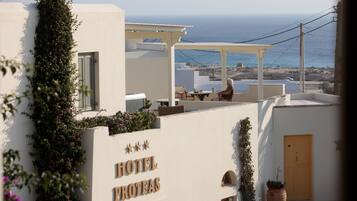 Chambre Triple, vue mer | Vue sur la plage/lâocĂ©an