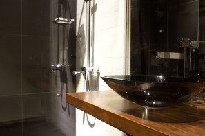 Garden Suite | Bathroom - Villa Raha (Colombo)