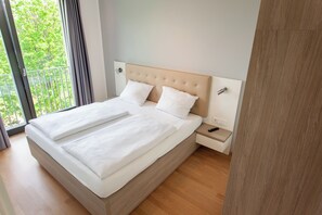 2 Room Apartment | Ropa de cama de alta calidad, caja fuerte, decoración individual