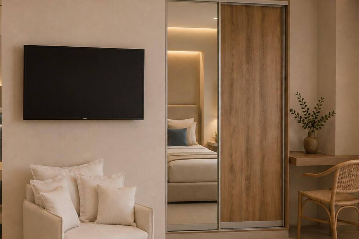 Junior Suite, Sea View | In-room safe, soundproofing, free WiFi, bed sheets