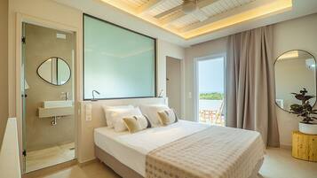 Alloggio su due livelli, 1 camera da letto, vista mare | Una cassaforte in camera, una scrivania, postazione laptop