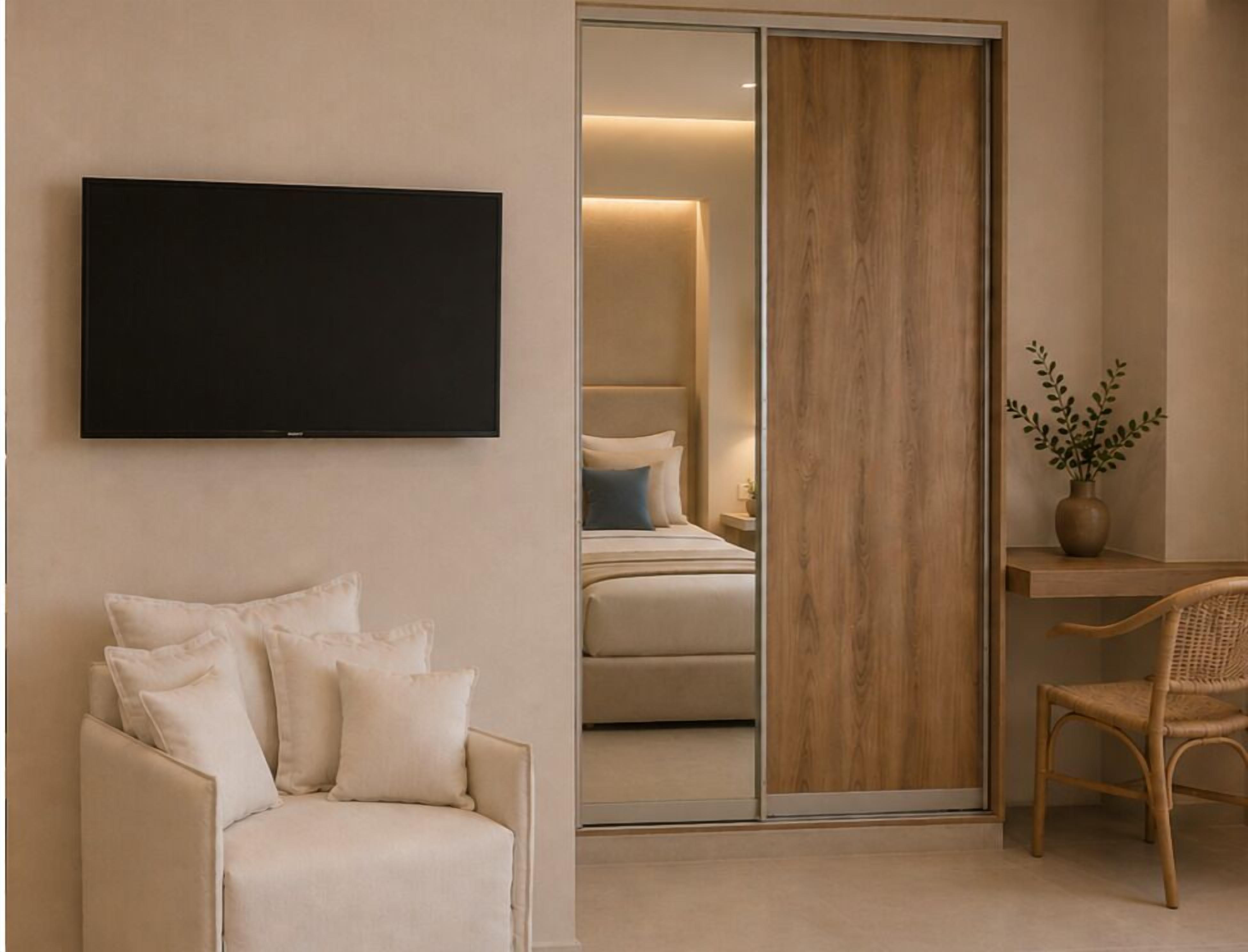 Junior Suite | In-room safe, soundproofing, free WiFi, bed sheets