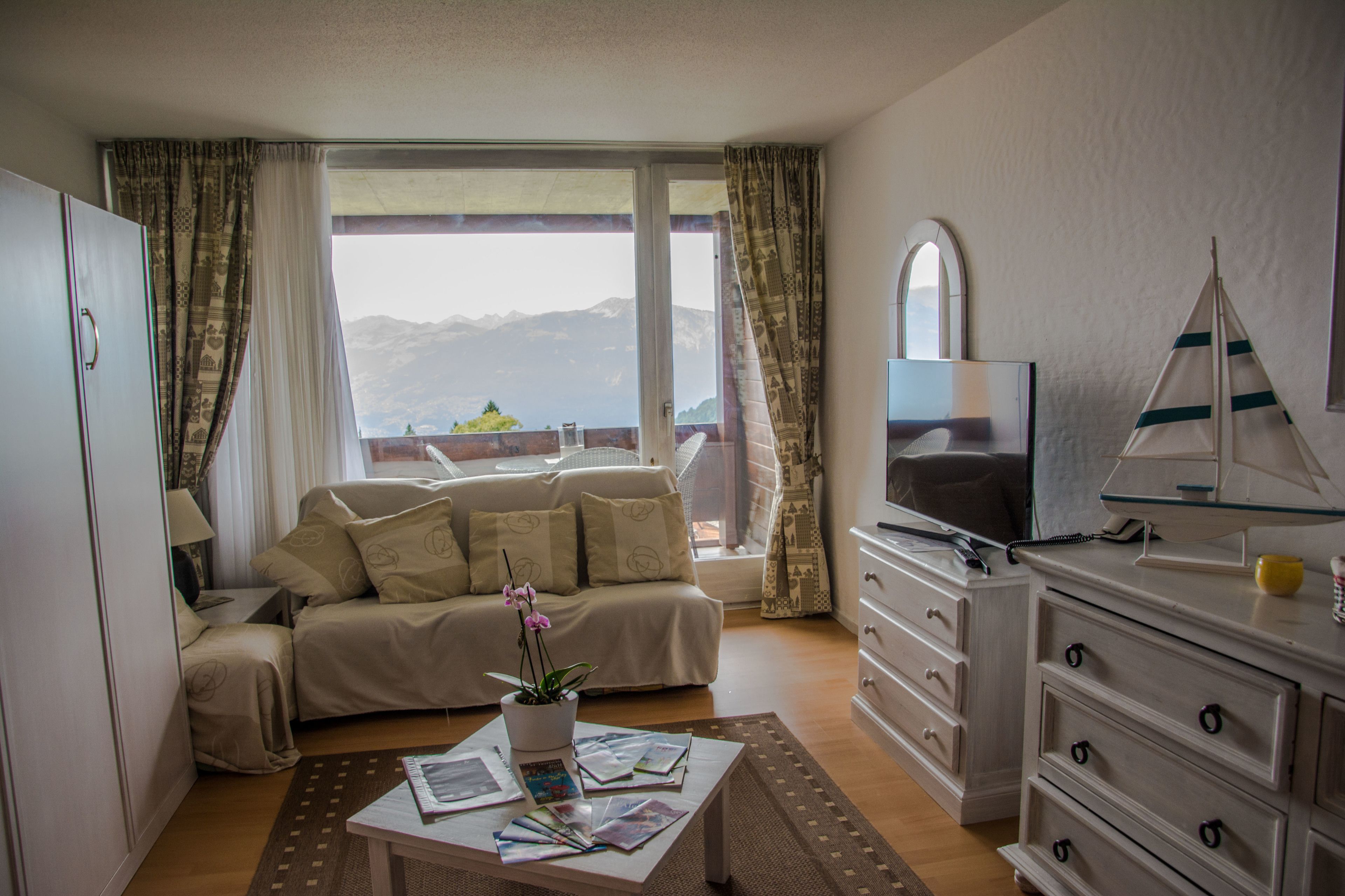 Apartment, 1 Bedroom, Balcony | Interior