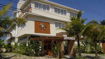 Fachada de la propiedad