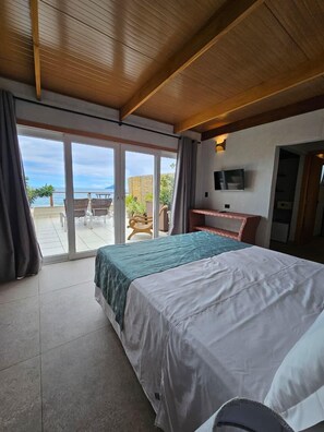 Minibar, in-room safe, soundproofing, bed sheets - Juquehy La Plage (São Sebastião)