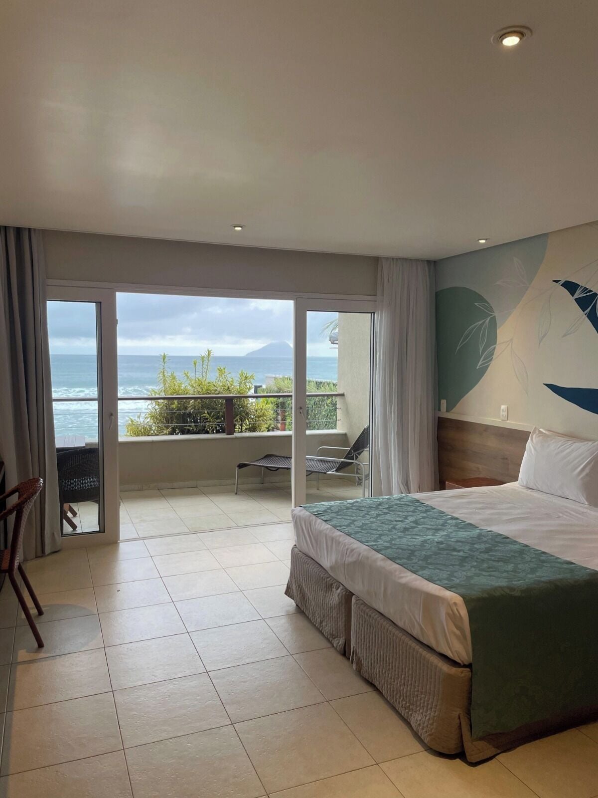 Chambre Prestige, patio, vue sur la mer | Minibar, coffre-fort, système d’insonorisation, literie fournie