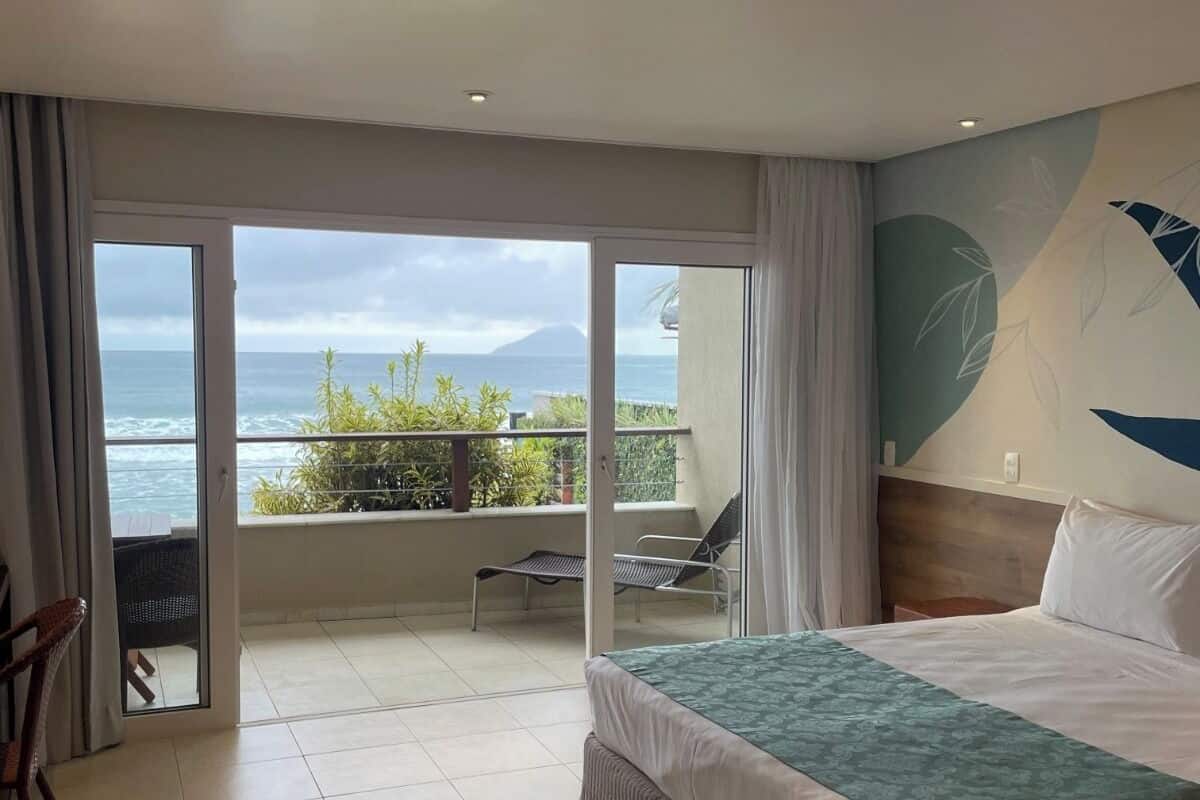 Chambre Prestige, patio, vue sur la mer | Minibar, coffre-fort, systĂšme dâinsonorisation, literie fournie