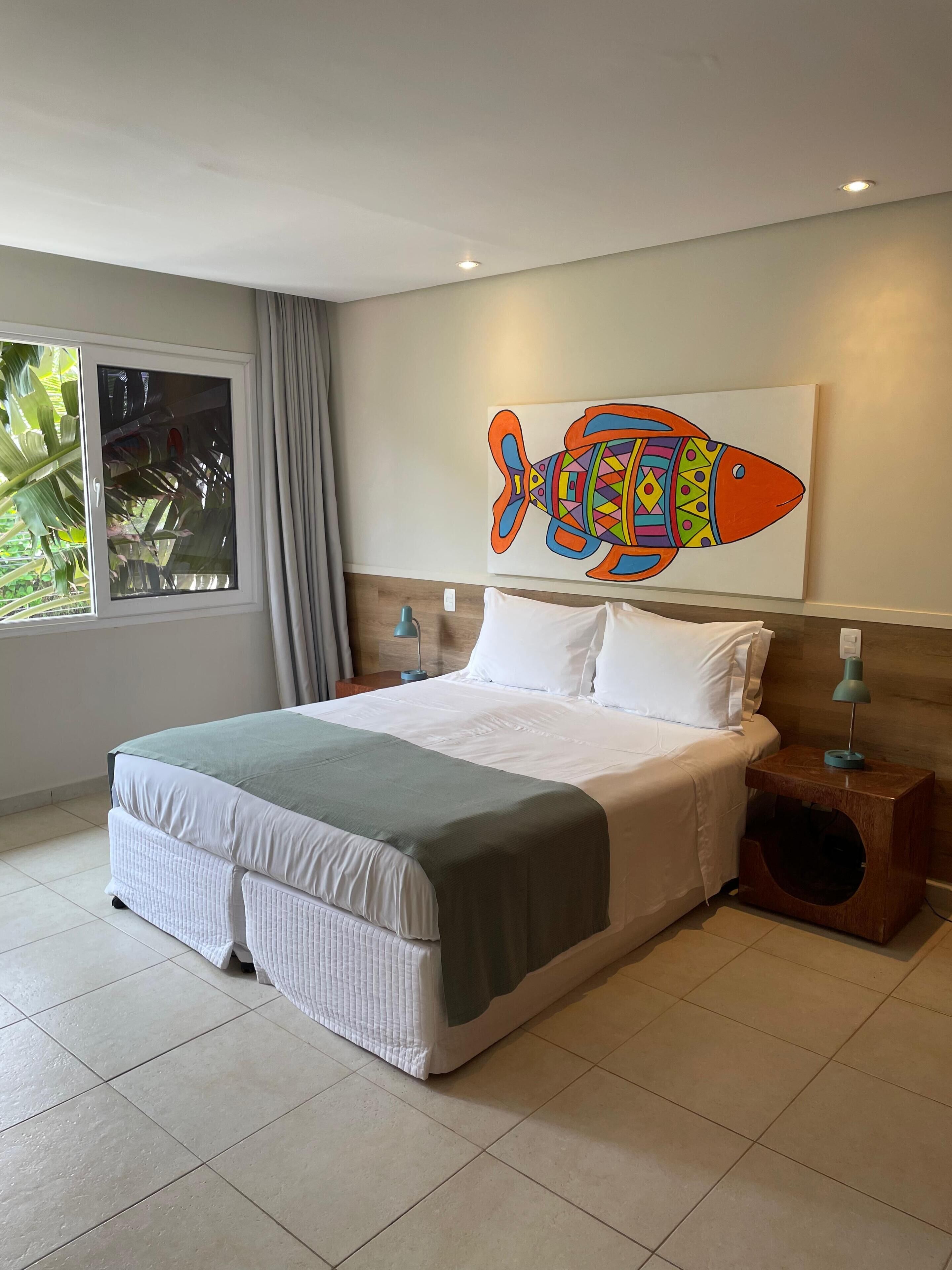 Rom – superior | Minibar, safe på rommet, lydisolert og sengetøy