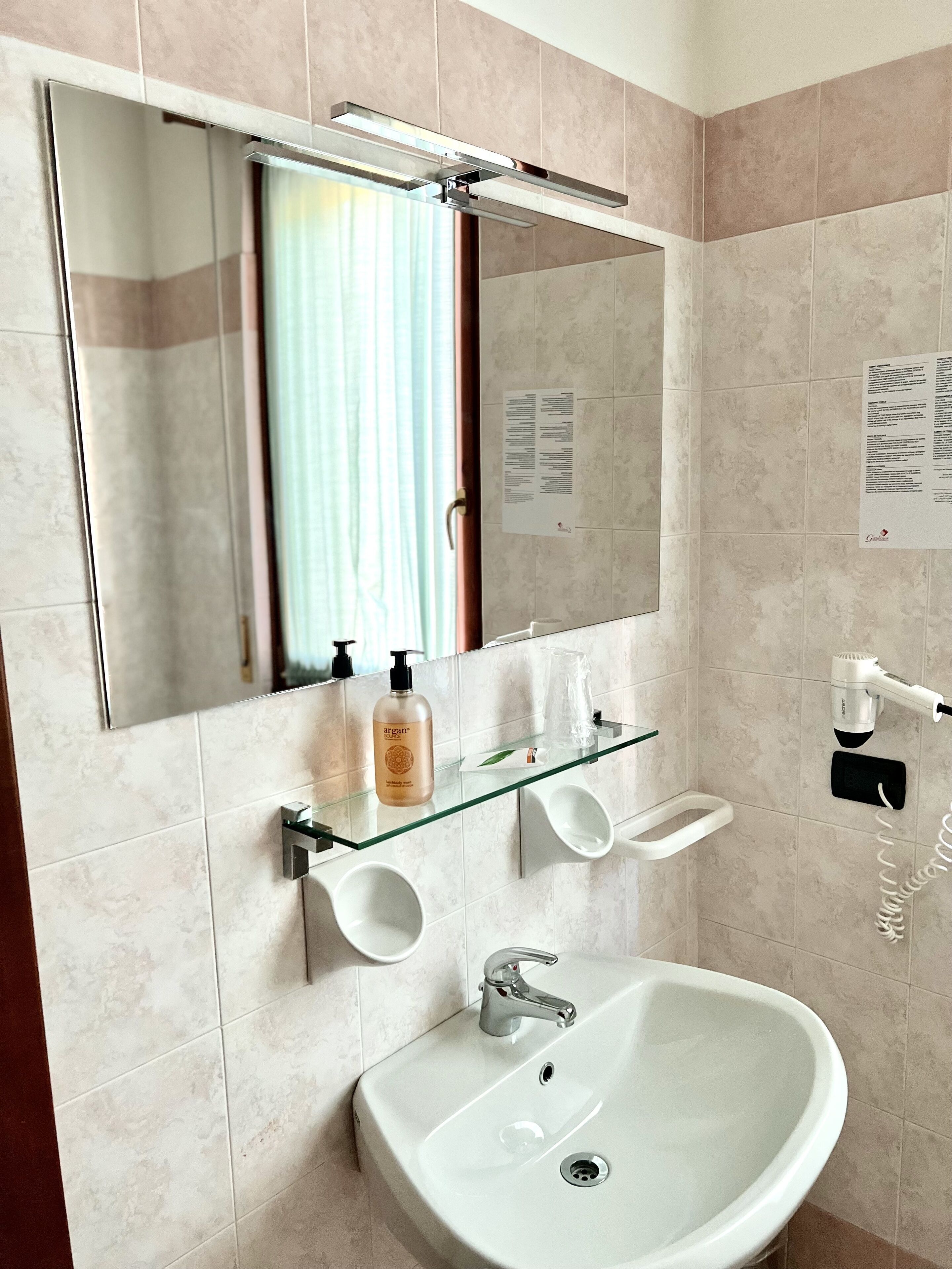 junior suite, 2 bedrooms, connecting rooms | room amenity