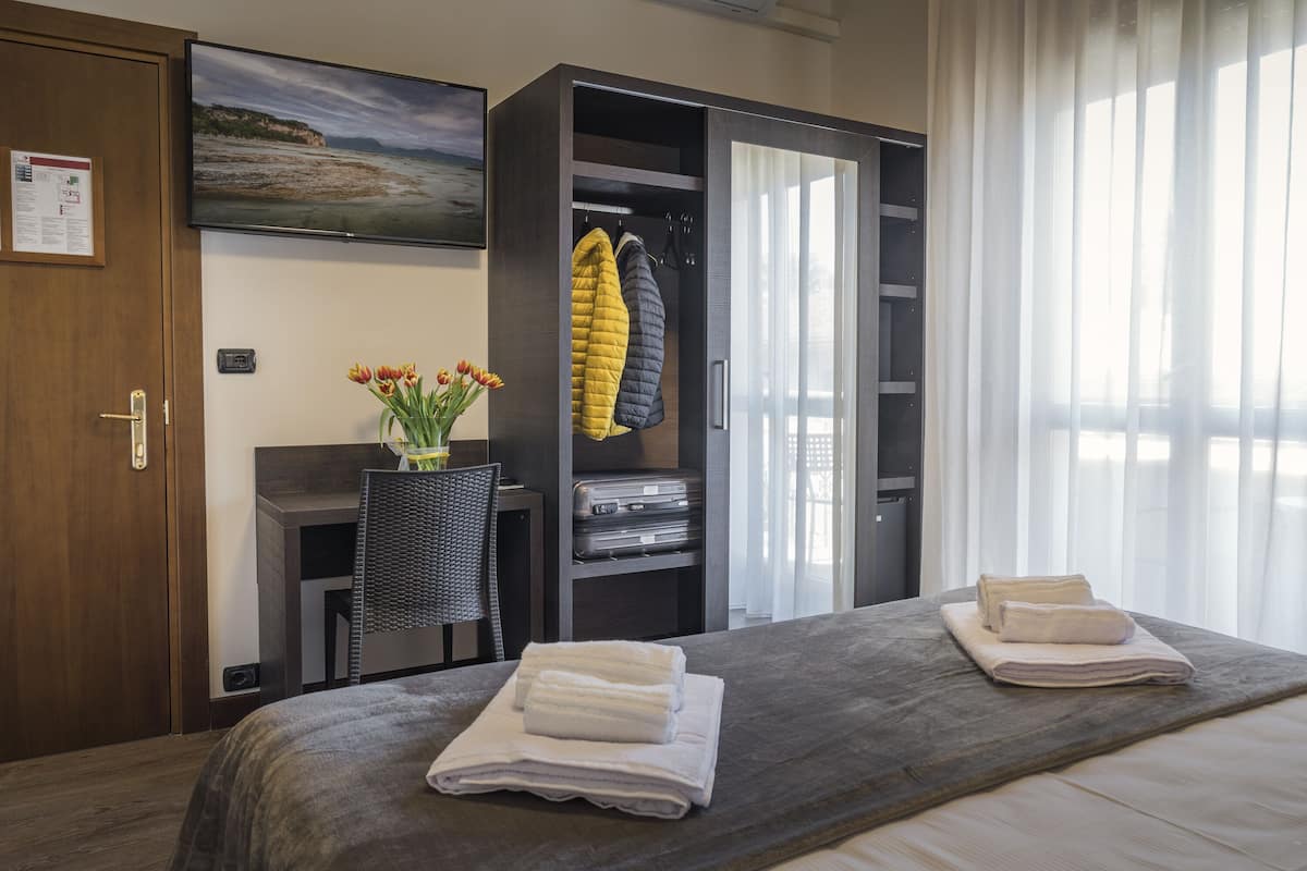 1 chambre, couette en duvet d'oie, coffres-forts dans les chambres