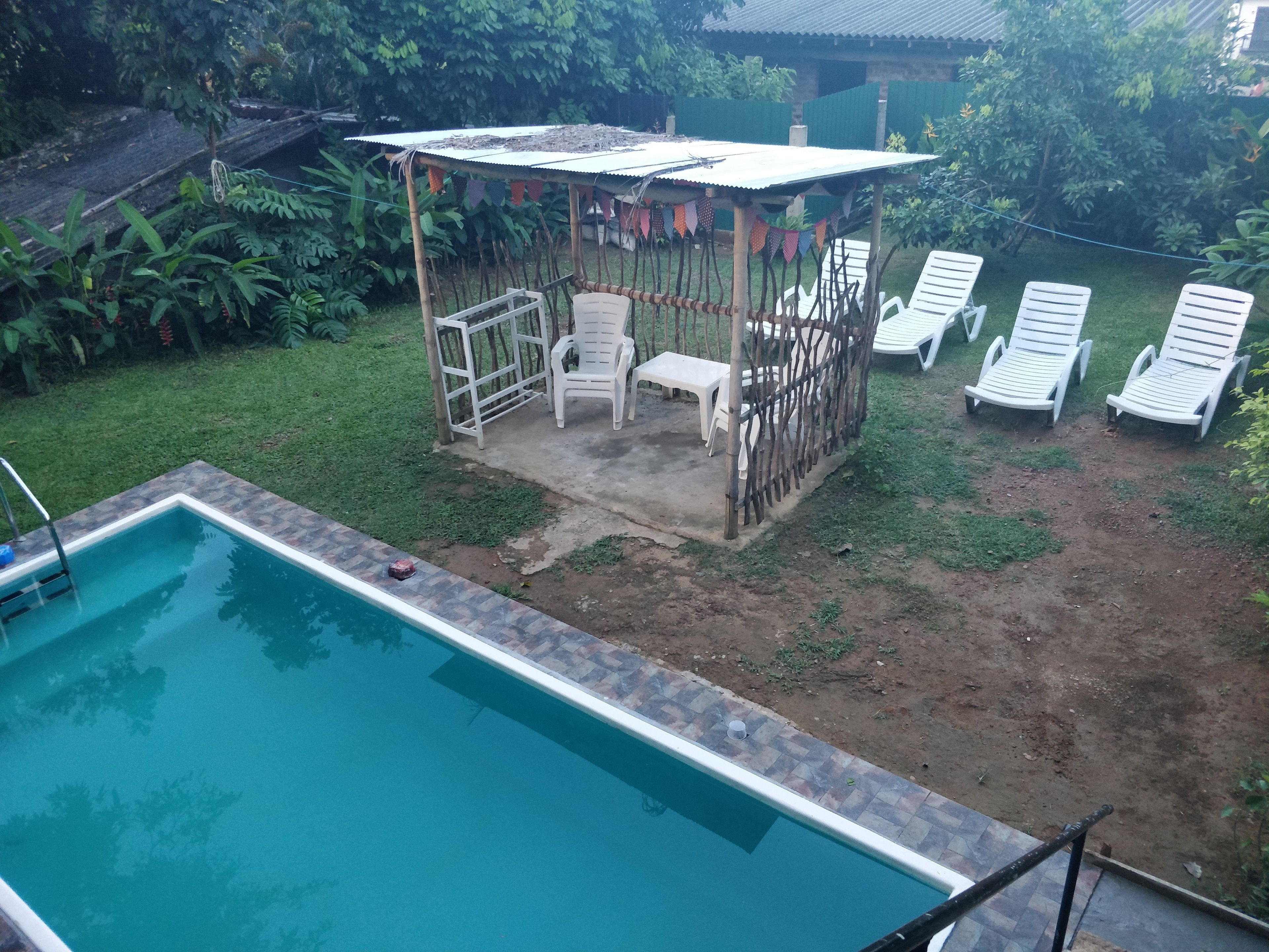 Kolam renang outdoor