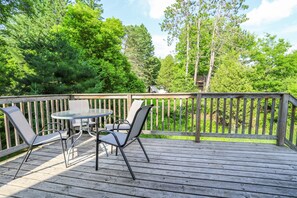 Suite, 2 kamar tidur, kamar mandi pribadi, pemandangan kebun | Teras/patio