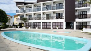 Outdoor pool - Gentil Hotel (Florianópolis)