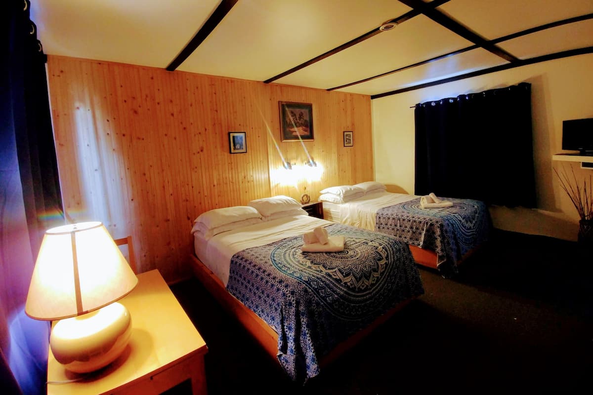 Standard Room, 2 Double Beds