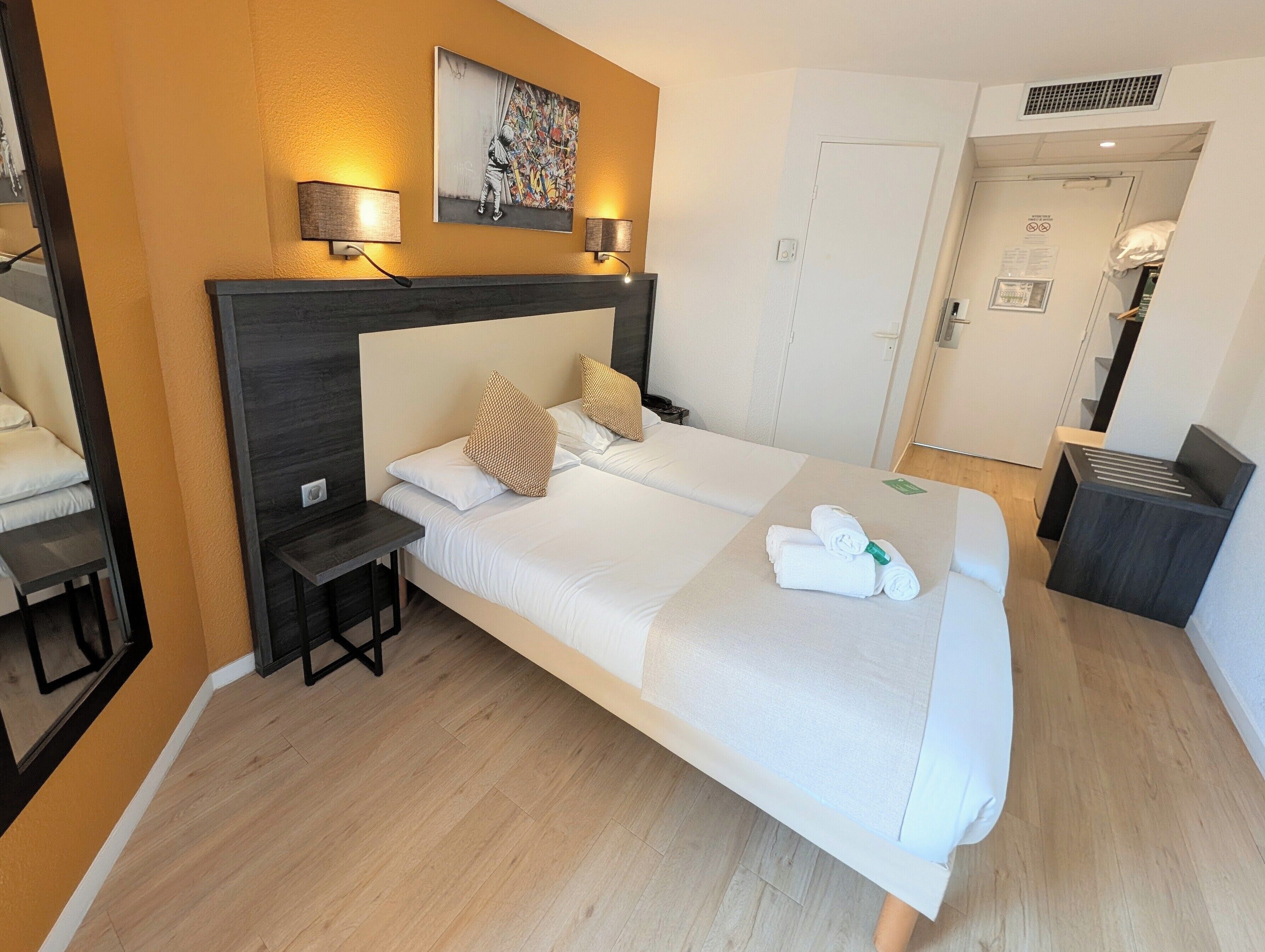 Premium bedding, in-room safe, individually furnished, desk