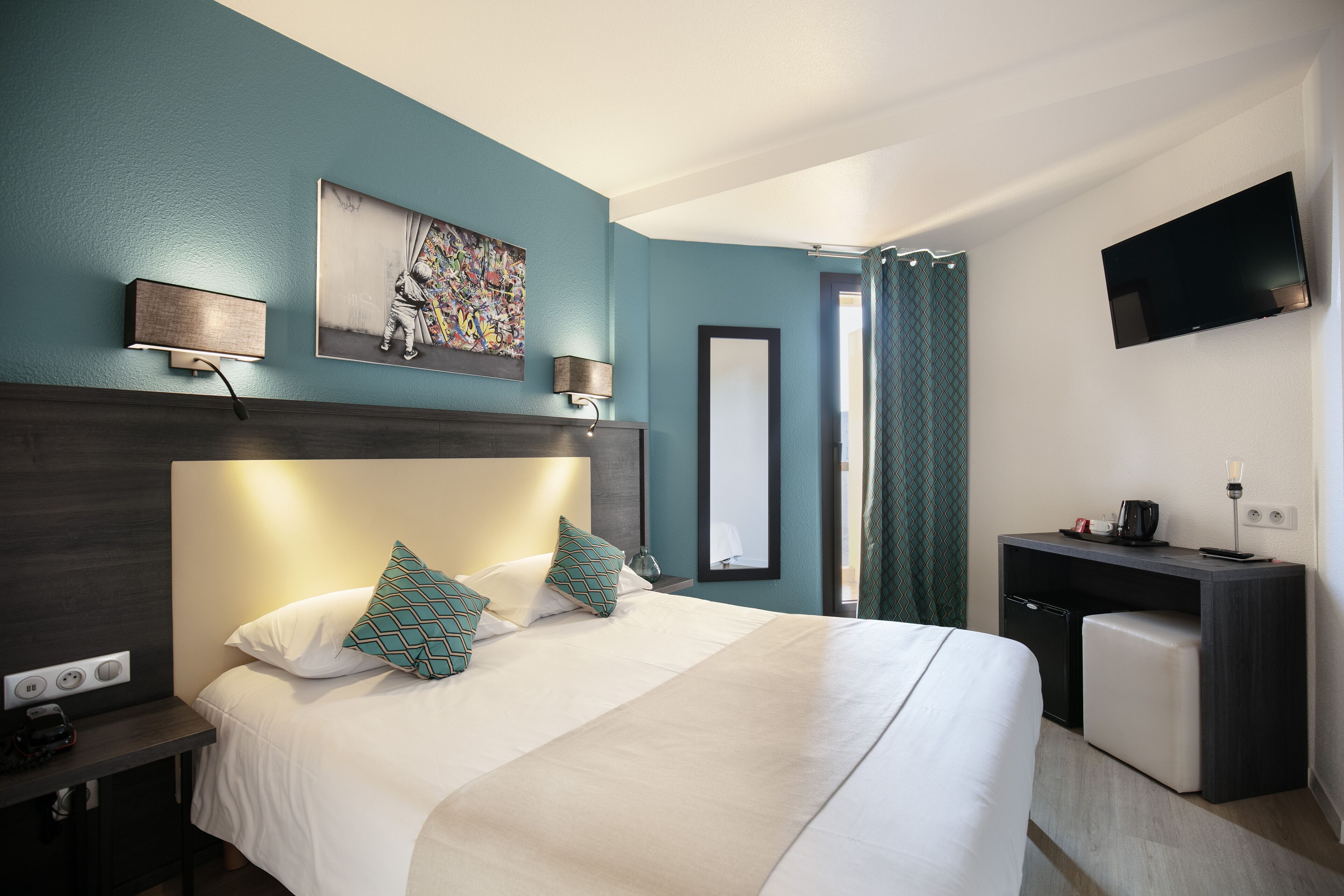 double room, city side | premium bedding, in-room safe, desk, soundproofing