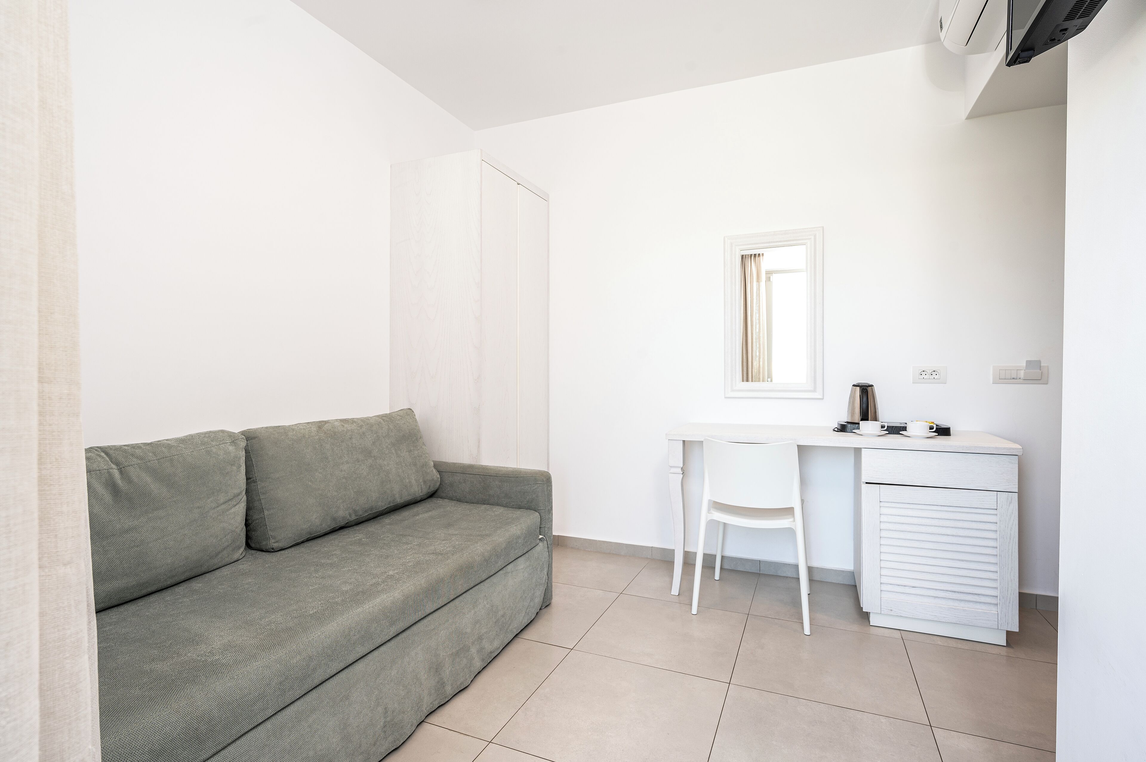 premium suite | 1 bedroom, soundproofing, bed sheets