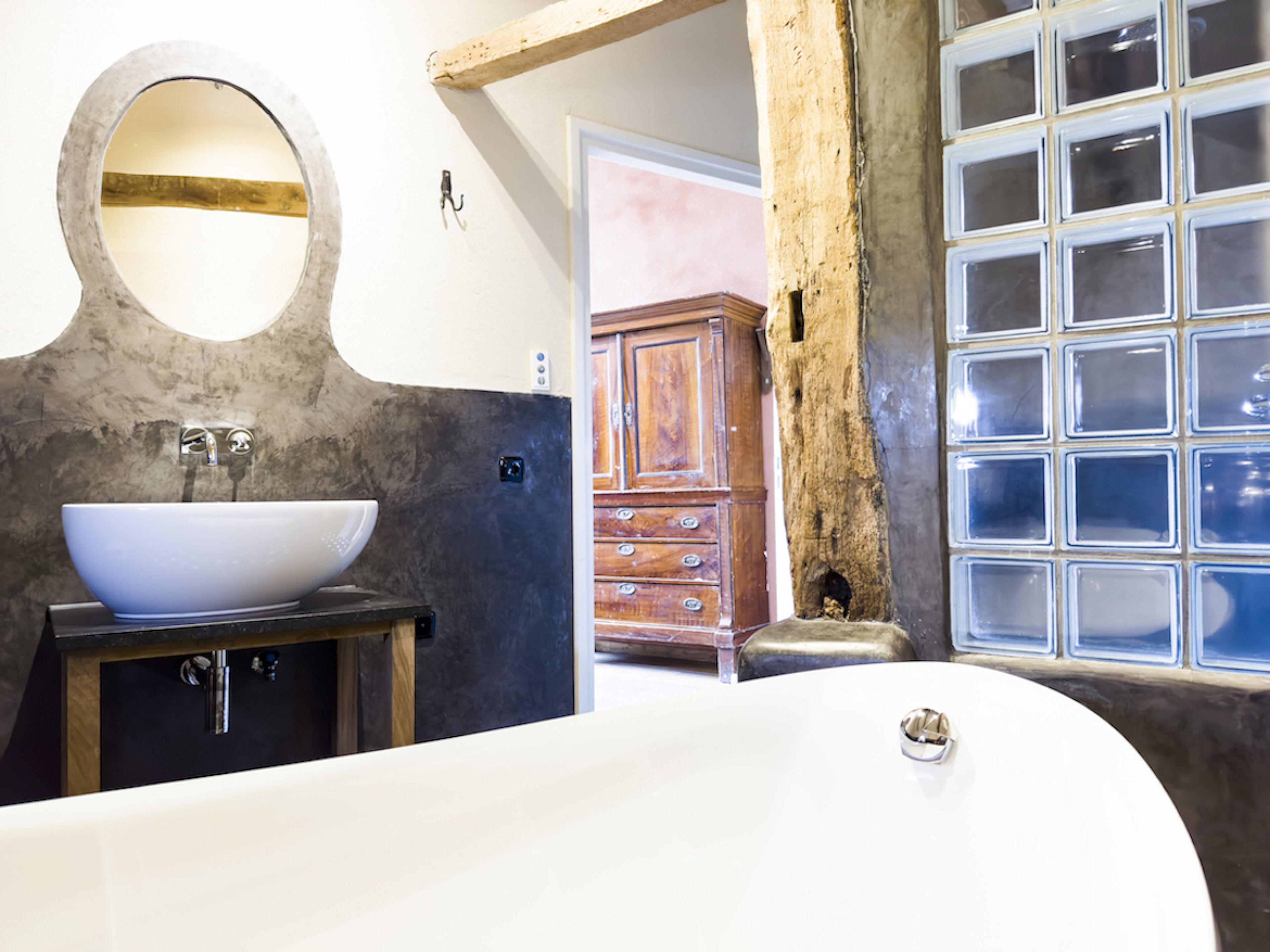 deluxe double room, bathtub | bathroom | free toiletries, hair dryer, towels, soap