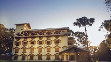 Mặt tiền nơi lưu trú