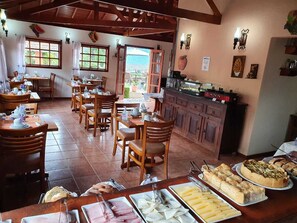 뷔페 무료 아침 식사 포함