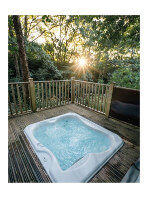 Bathtub spa outdoor