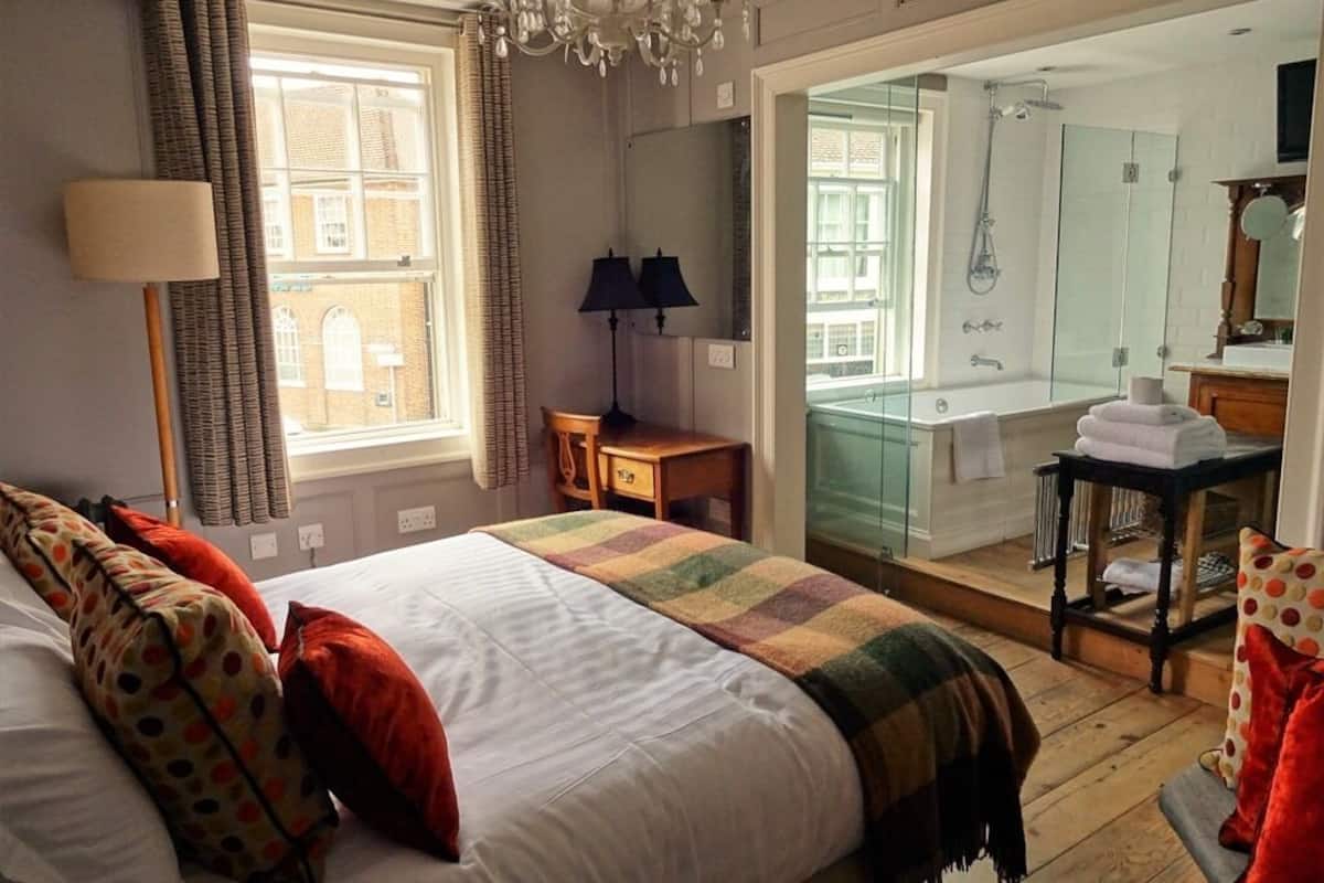 Deluxe Double Room, Ensuite (KING) | View from property