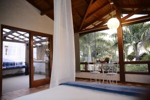 Premium Suite, 1 Bedroom | Minibar, desk, free WiFi, bed sheets