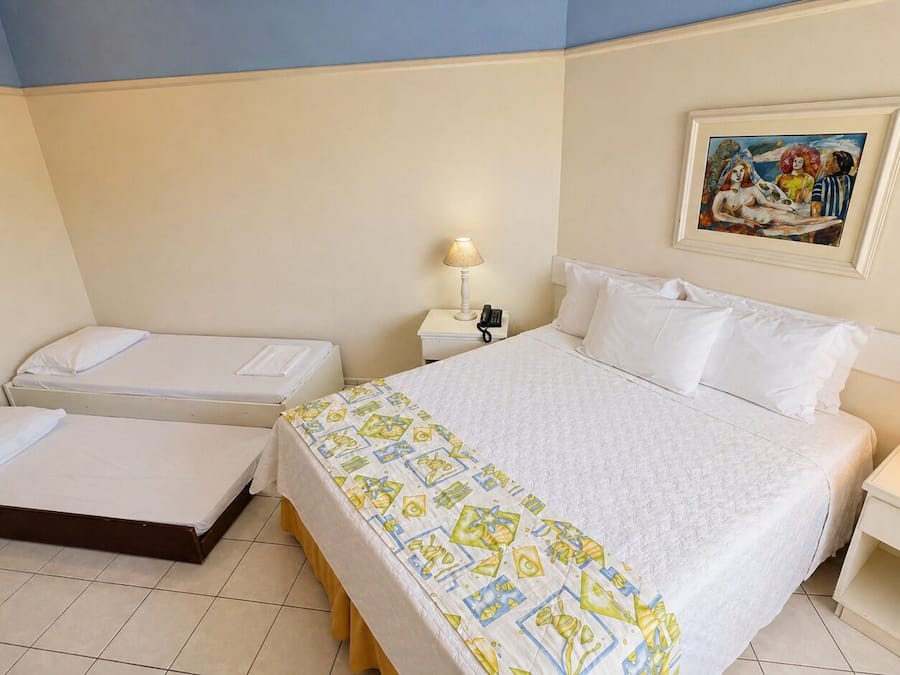 Deluxe Room | In-room safe, desk, blackout drapes, soundproofing