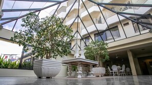 Lobby sitting area - Hotel Praia Brava (Florianópolis)